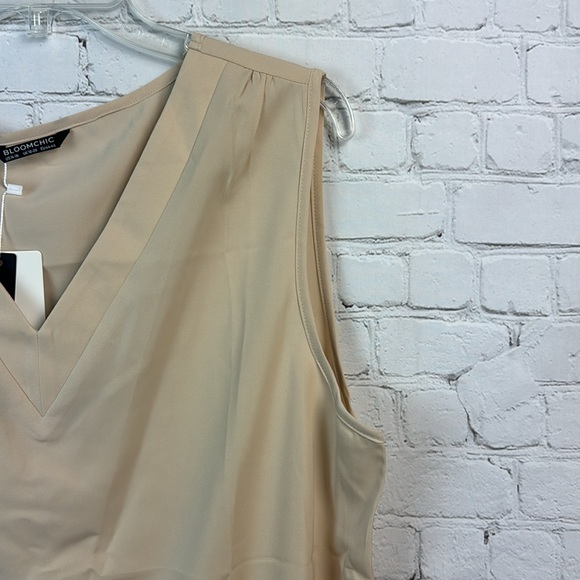 BloomChic Tan Pleated V Neck Tank Top Plus Size 1X - Picture 3 of 6